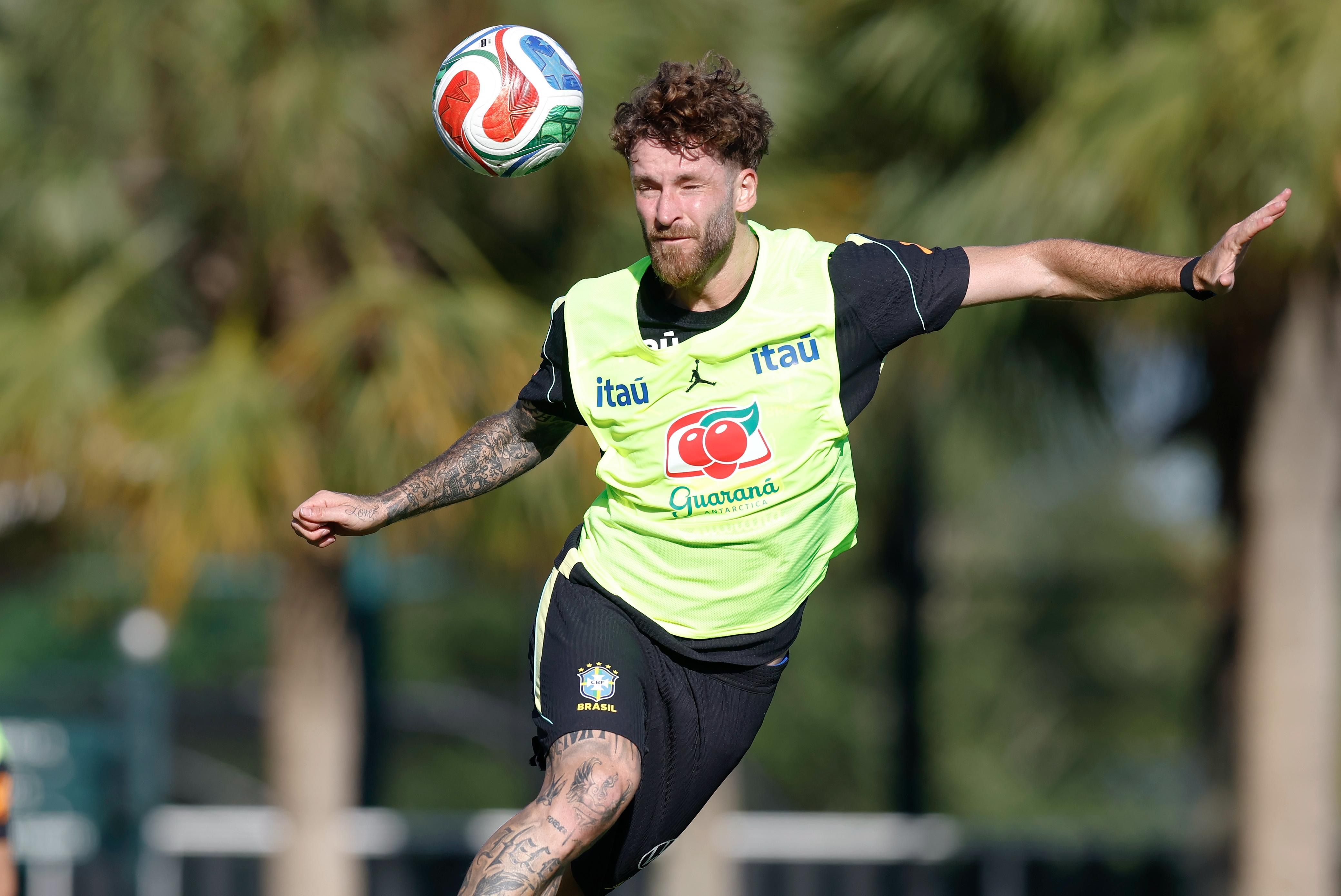 Flamengo dá aumento salarial a Léo Pereira antes de estreia na Seleção Brasileira