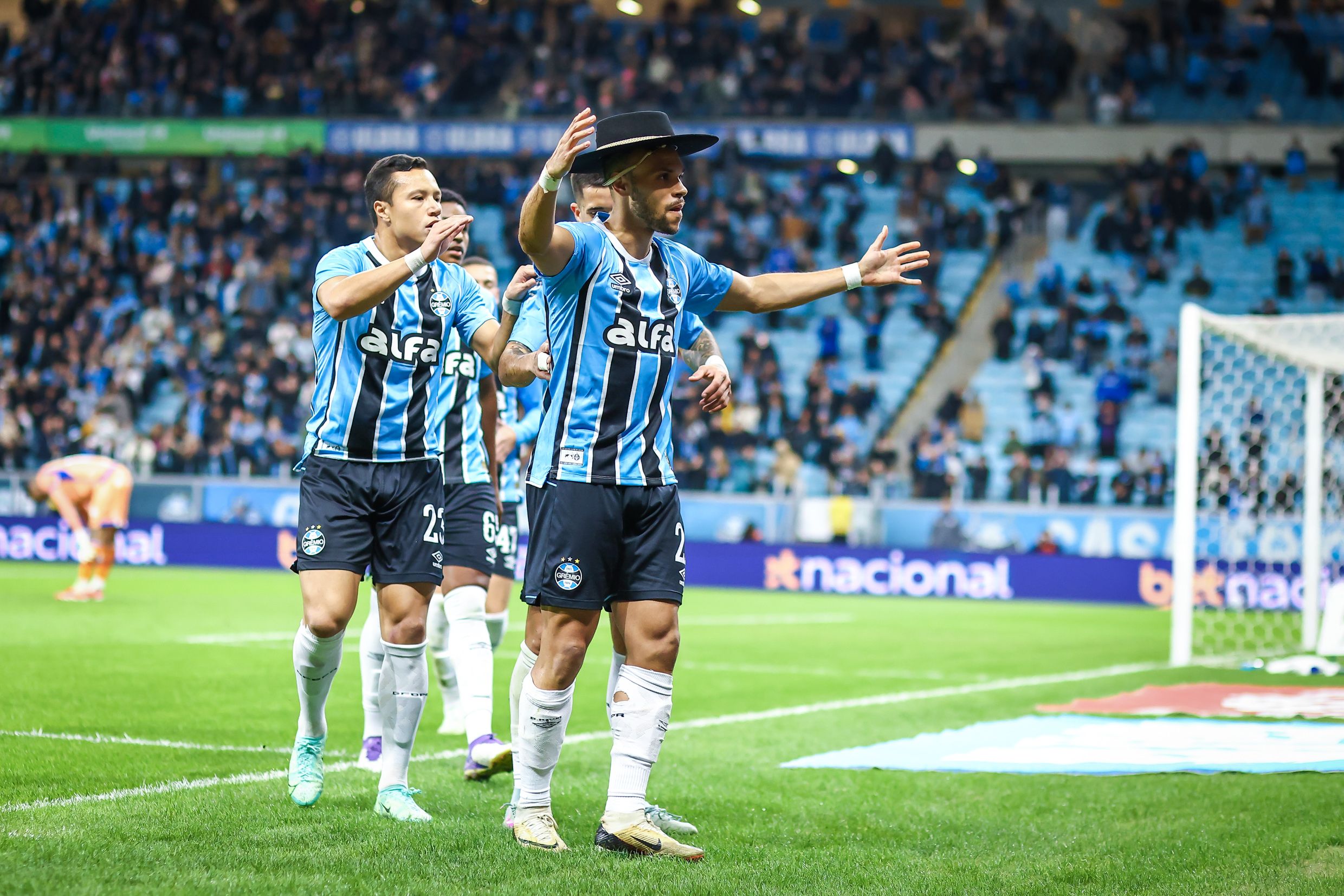 São Paulo x Grêmio: duelo no Morumbis coloca favoritismo em xeque e artilheiro em evidência